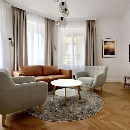 Premium Apartment By Hi - Central 2 Bedroom - Best View Budapest Kültér fotó