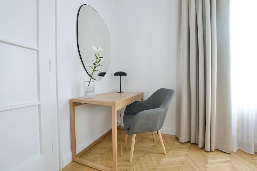 Premium Apartment By Hi - Central 2 Bedroom - Best View Budapest Kültér fotó