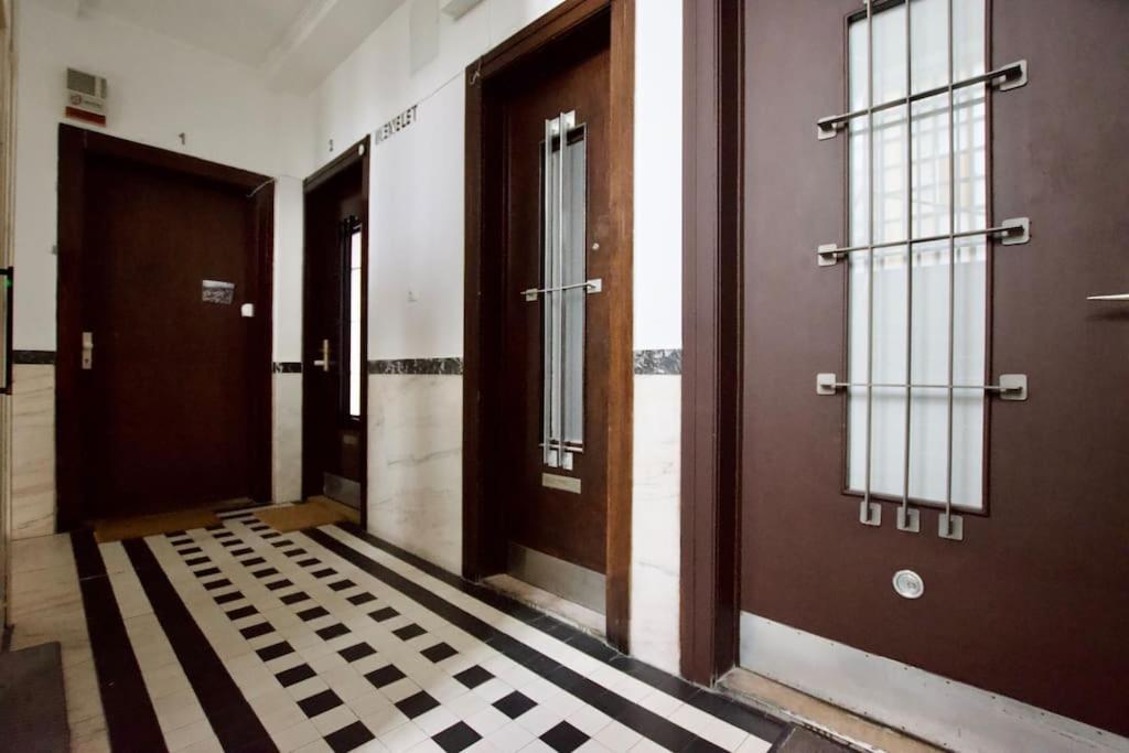 Premium Apartment By Hi - Central 2 Bedroom - Best View Budapest Kültér fotó