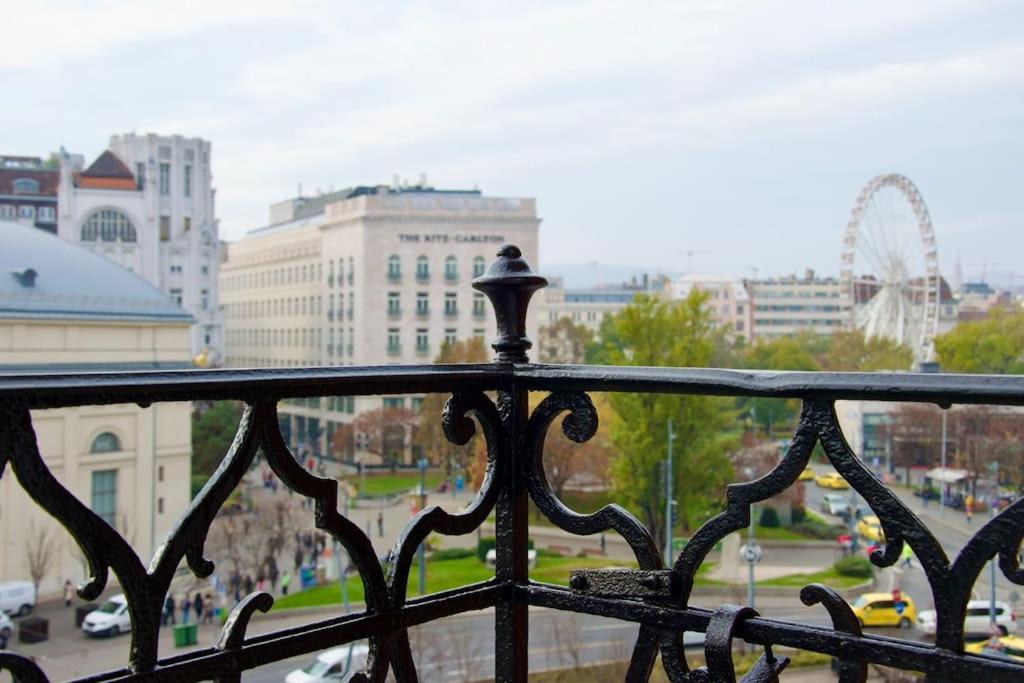 Premium Apartment By Hi - Central 2 Bedroom - Best View Budapest Kültér fotó